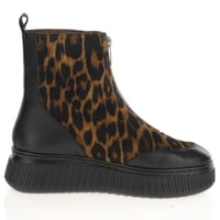 Wonders - 5202 Front Zip Boots, Black/Leopard 3