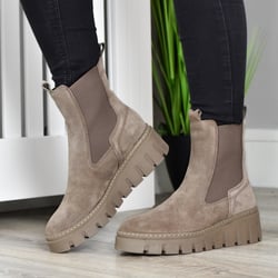Tamaris - 25489 Leather Chelsea Boots, Taupe