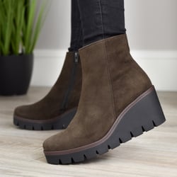 Gabor - 8045.01.006 Utopia Chunky Wedge Boots, Brown