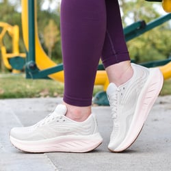 Saucony - Ride 18 Trainers, Quartz/Peony
