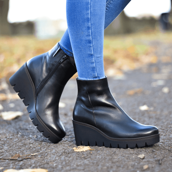 Gabor - Utopia Leather Wedge Boots - Black 1