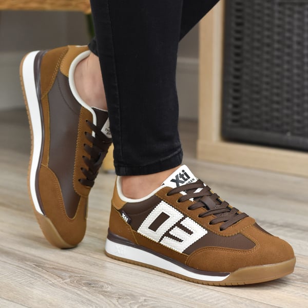 Xti - 145018 Retro Trainers - Camel / Brown 1