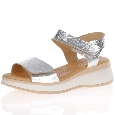 Oh My Sandals - Velcro Strap Sandals Silver - 5411 1